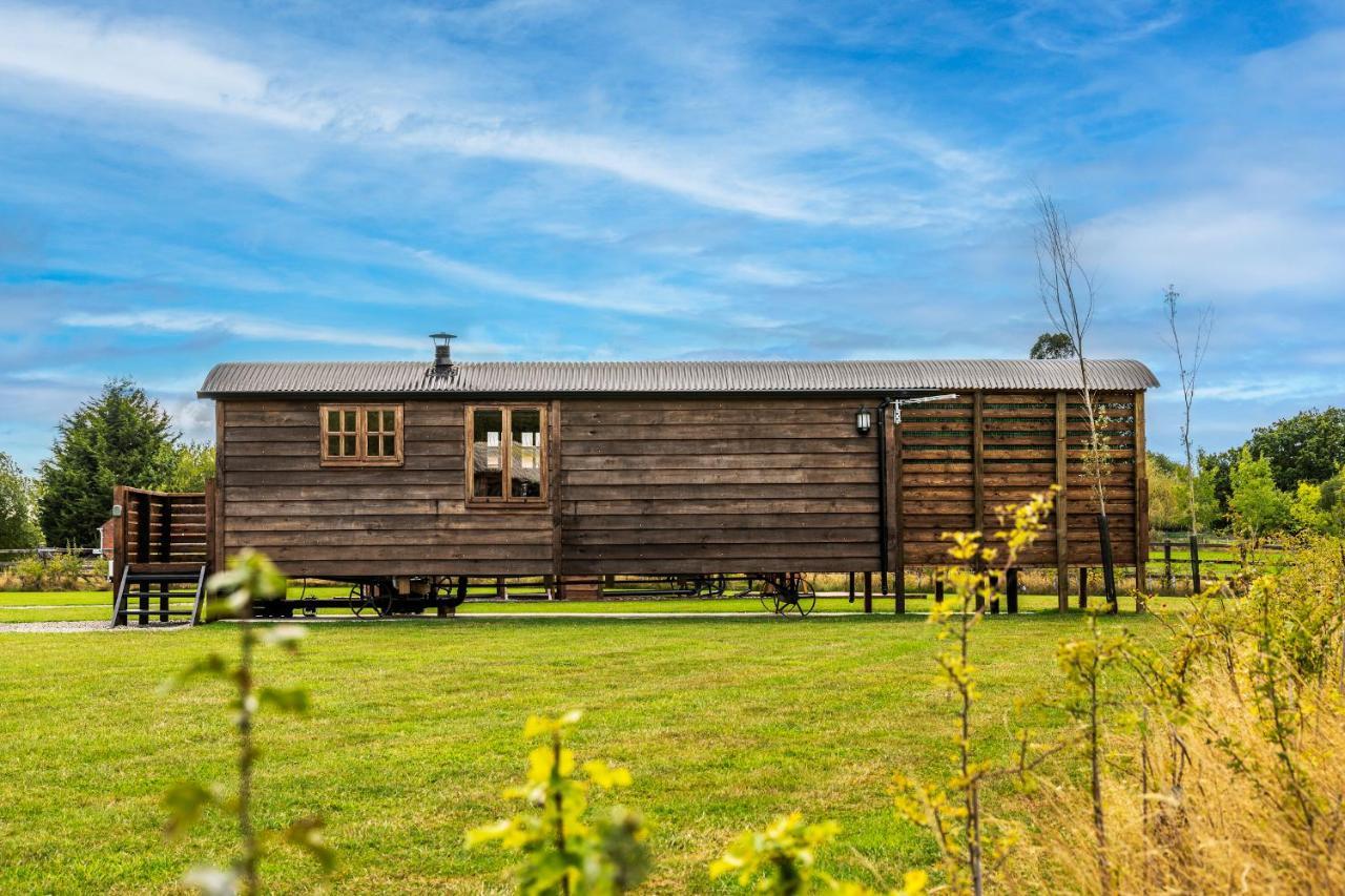 Ashwood Shepherd Hut -Ockeridge Rural Retreats Worcester Exterior foto